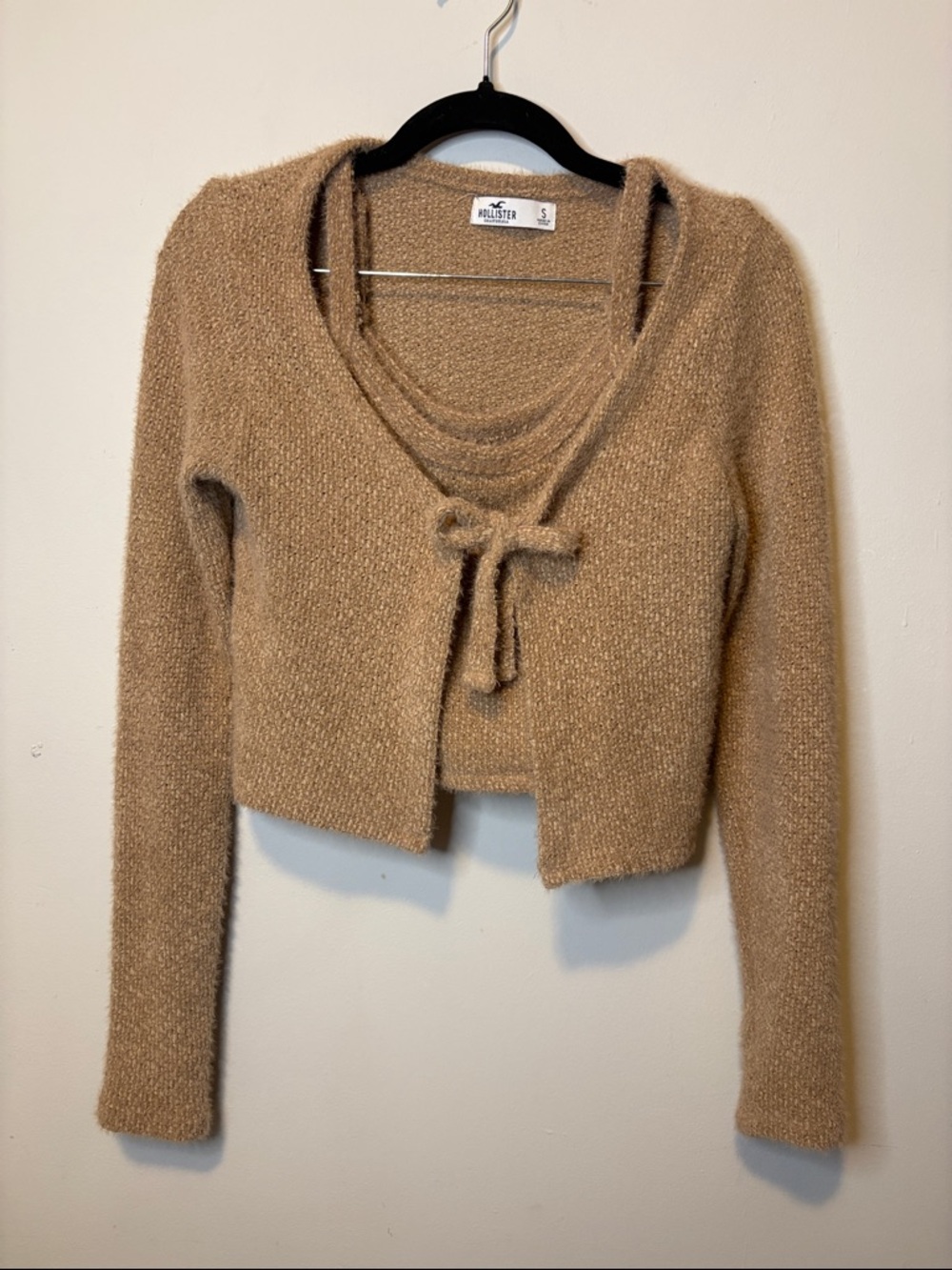 Hollister Plush Fuzzy Eyelash Soft Crop Baby Tank Front Tie Cardigan 2 Piece Set
